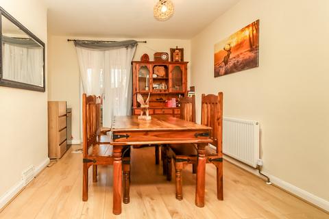 3 bedroom terraced house for sale, North Street, Wellingborough NN8