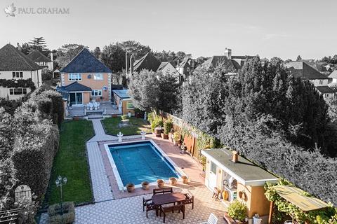 5 bedroom detached house for sale, Banstead Road South, Sutton