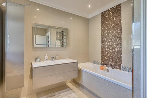 5 bedroom detached house for sale, Banstead Road South, Sutton