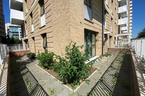 3 bedroom apartment to rent, at Manchester, 131 Viscount House 8, Lakeside Drive NW10