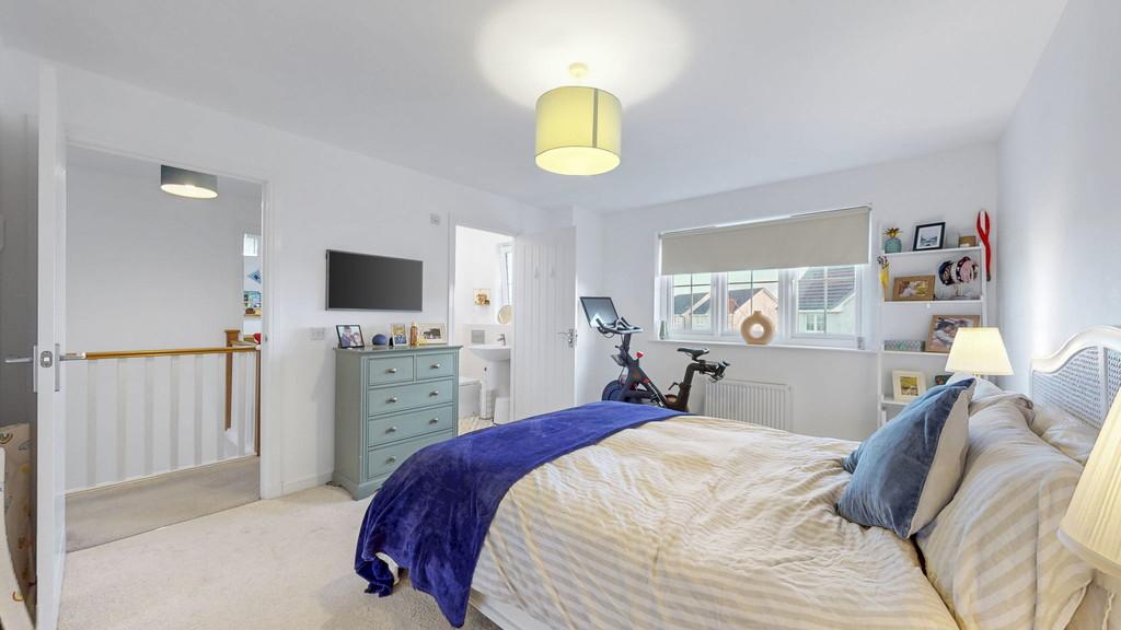 56-web-or-mls-22 Portree Crescent 64