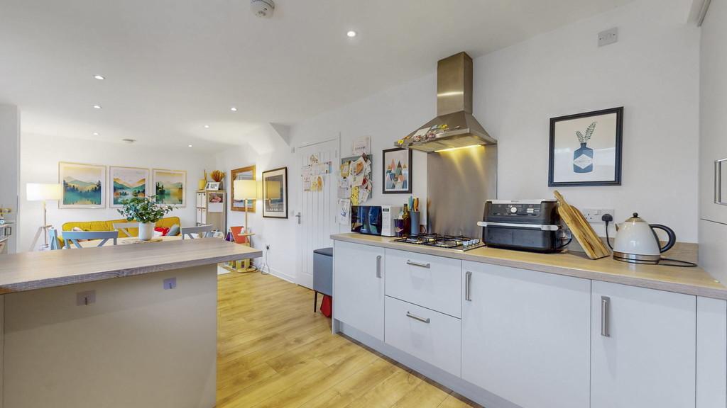 38-web-or-mls-22 Portree Crescent 58
