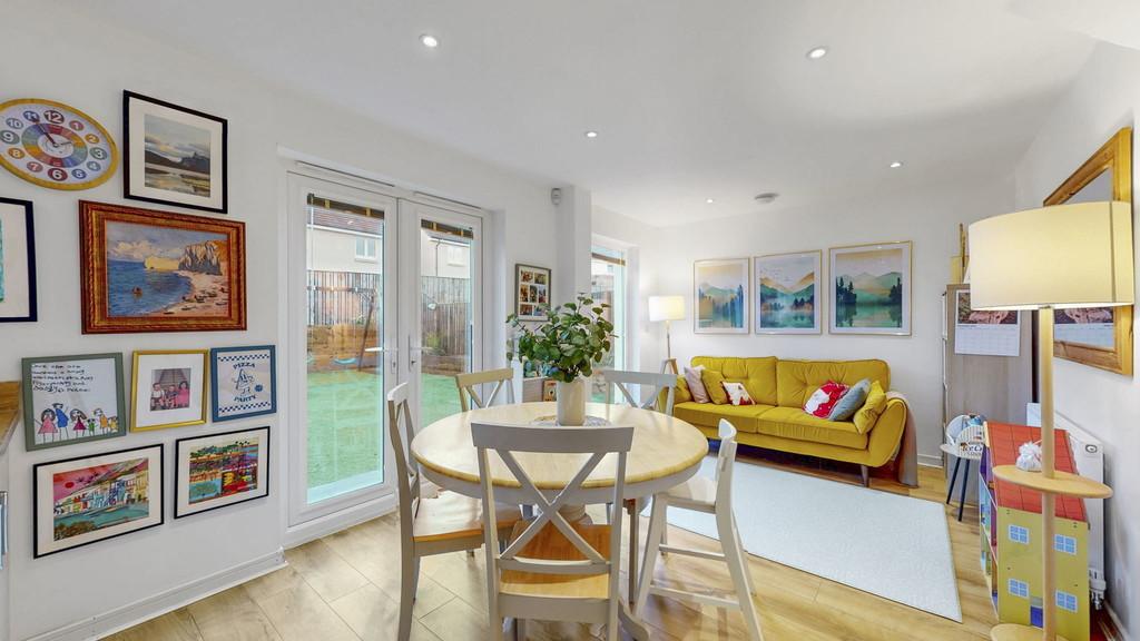 49-web-or-mls-22 Portree Crescent 48