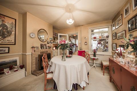 2 bedroom end of terrace house for sale, Mottins Hill, Crowborough