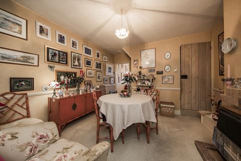 2 bedroom end of terrace house for sale, Mottins Hill, Crowborough