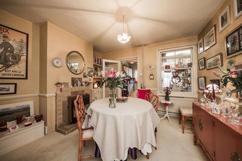 2 bedroom end of terrace house for sale, Mottins Hill, Crowborough
