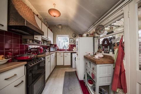2 bedroom end of terrace house for sale, Mottins Hill, Crowborough