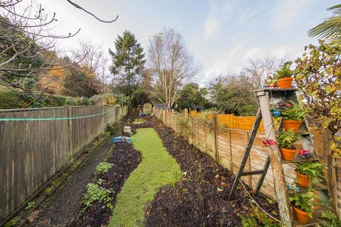 2 bedroom end of terrace house for sale, Mottins Hill, Crowborough
