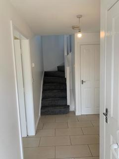 3 bedroom semi-detached house to rent, Saddlecote Close, Manchester