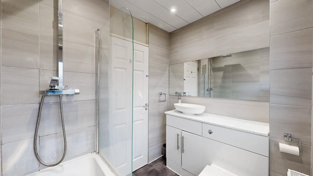36-web-or-mls-111 Archerhill Road 43