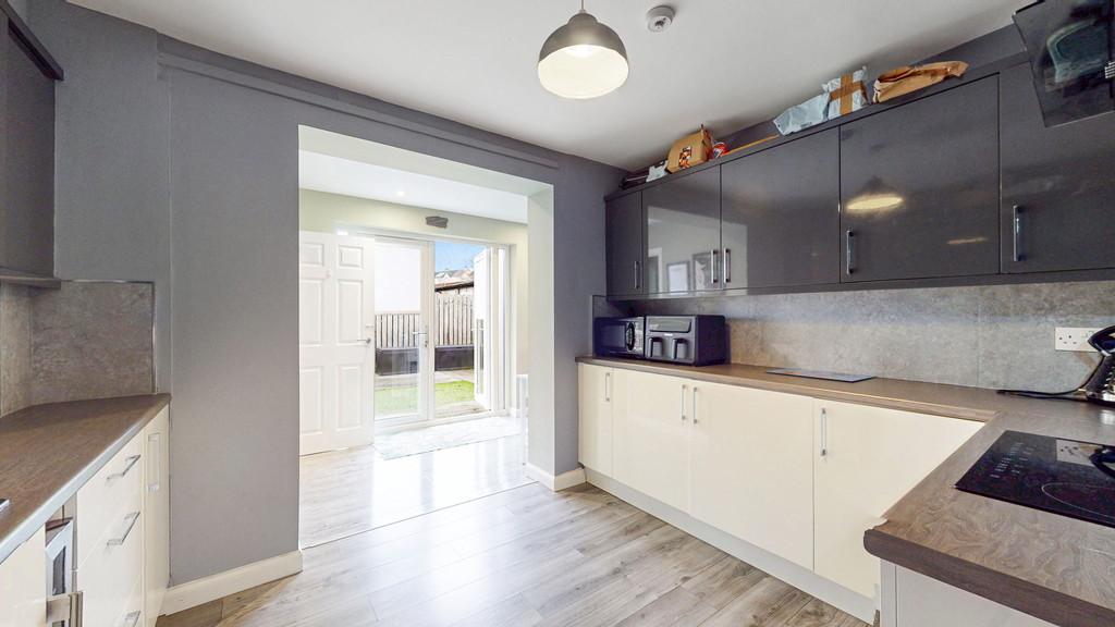 22-web-or-mls-111 Archerhill Road 32
