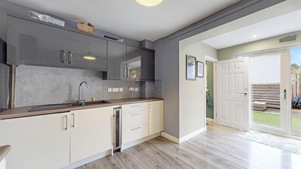 23-web-or-mls-111 Archerhill Road 31