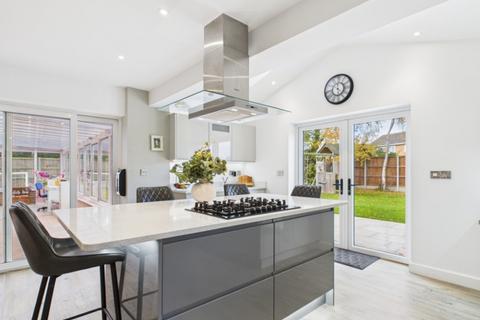 4 bedroom detached house for sale, Cotmer Road