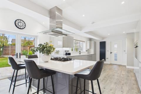 4 bedroom detached house for sale, Cotmer Road