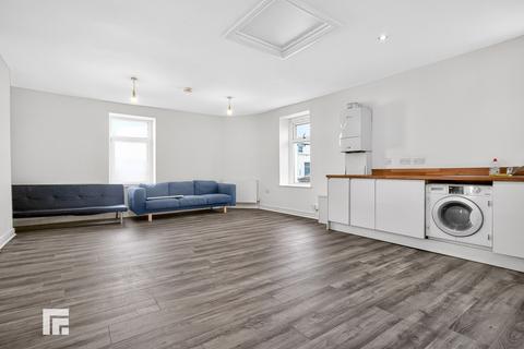3 bedroom apartment to rent, Cowbridge Road East, Canton, Cardiff