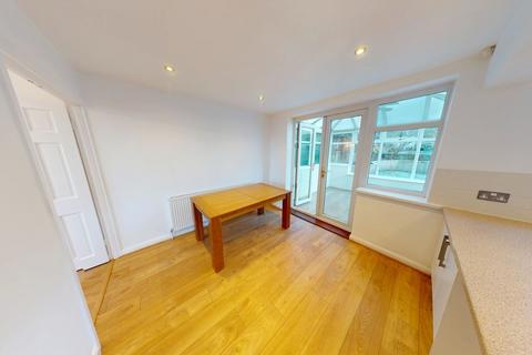 undefined, Priory Close, Bradford BD16