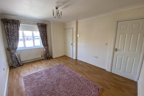 2 bedroom terraced house to rent, Siskin Close, Herts SG8