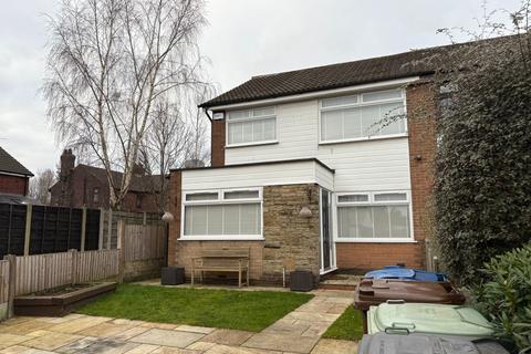 4 bedroom semi-detached house to rent, Newhaven Avenue, Leigh WN7