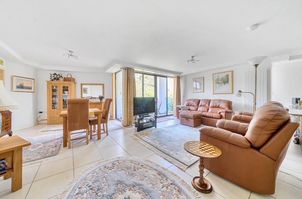 Sitting/Dining Room