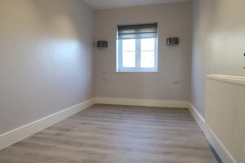 2 bedroom apartment to rent, Merton Road, London SW18