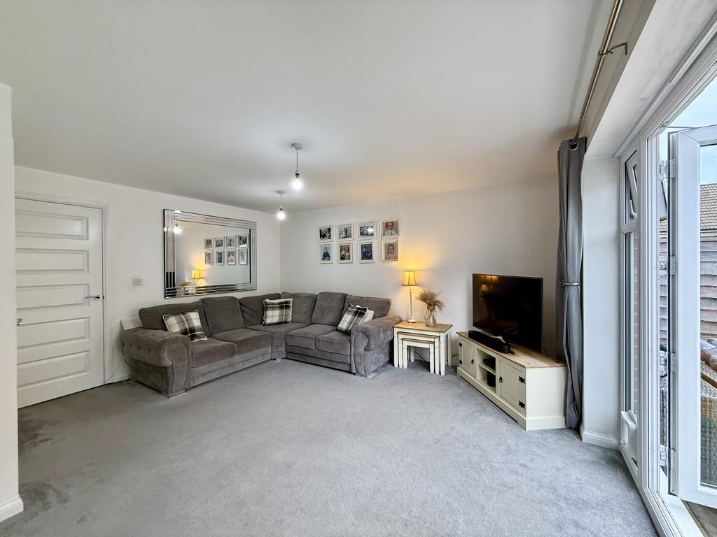 Sitting/Dining Room