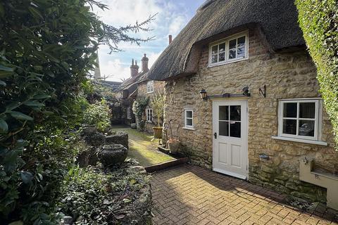 3 bedroom cottage for sale, Church Lane, Waltham On The Wolds