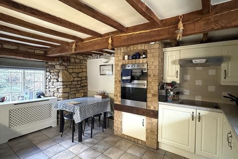 3 bedroom cottage for sale, Church Lane, Waltham On The Wolds