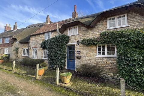 3 bedroom cottage for sale, Church Lane, Waltham On The Wolds