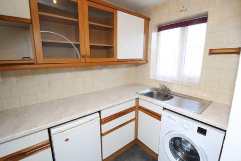 1 bedroom detached bungalow to rent, Kelso Close, Bletchley, MK3