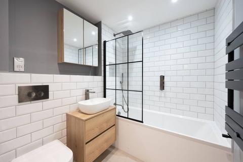 2 bedroom flat to rent, Arterberry Road, Wimbledon, London, SW20