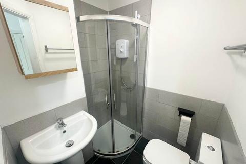 1 bedroom in a house share to rent, Burley Road (Room 1), West Yorkshire LS4