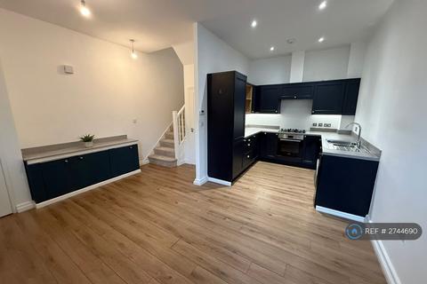 2 bedroom semi-detached house to rent, Bobbin Row, Leeds, LS12