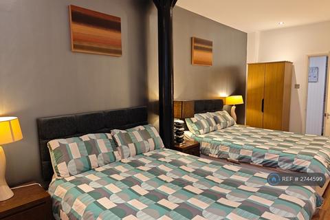 2 bedroom flat to rent, Peel House, Newcastle Upon Tyne, NE1