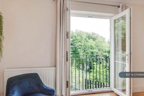 1 bedroom flat to rent, Albany House, Chatham, ME4