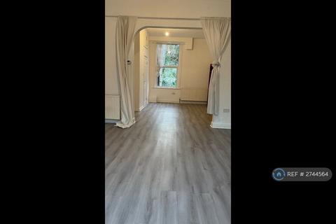 1 bedroom flat to rent, Alconbury Road, London, E5
