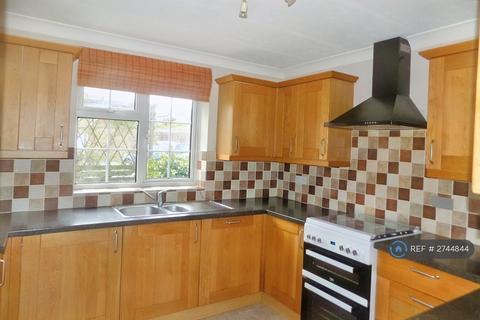 2 bedroom maisonette to rent, St Johns Court, Polegate, BN26