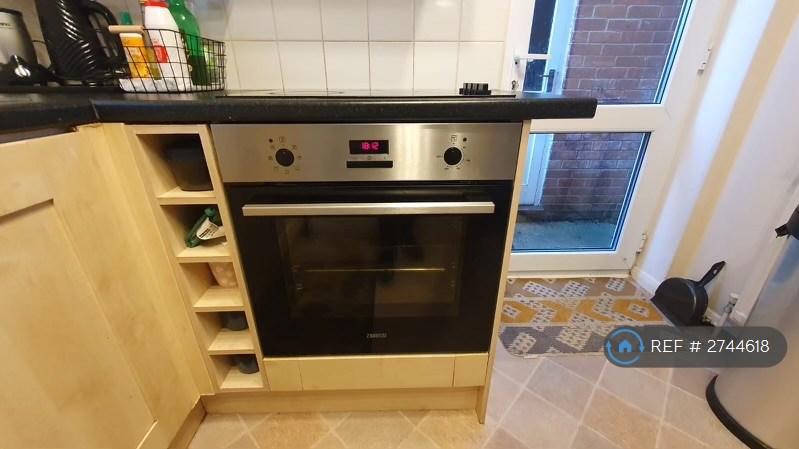Oven