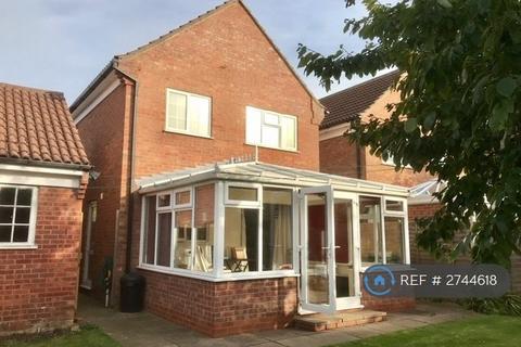 4 bedroom detached house to rent, Derwent Close, St. Ives, PE27