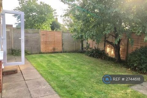 4 bedroom detached house to rent, Derwent Close, St. Ives, PE27