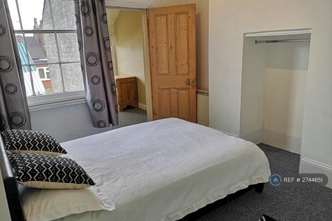2 bedroom flat to rent, Portland Street, King's Lynn, PE30