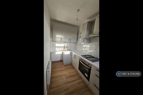 2 bedroom flat to rent, Plashet Road, London, E13