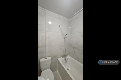 2 bedroom flat to rent, Plashet Road, London, E13