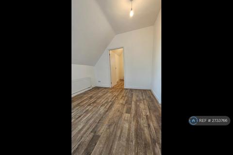 2 bedroom flat to rent, Plashet Road, London, E13