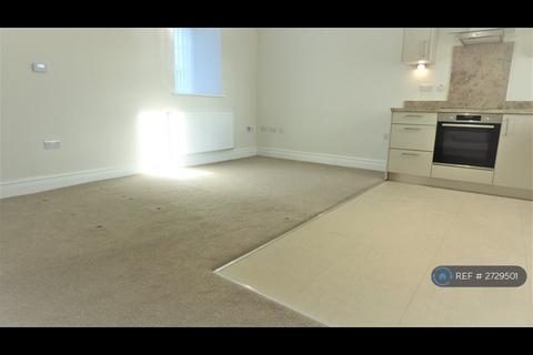 1 bedroom flat to rent, Livingstone Place, St. Asaph, LL17