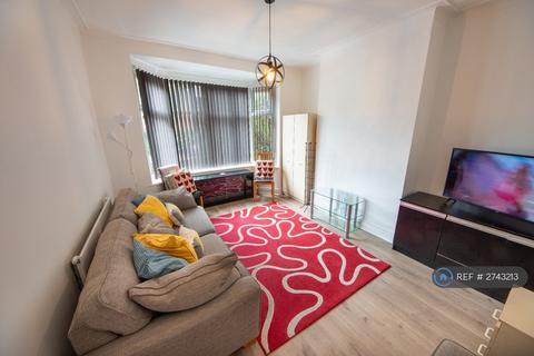 4 bedroom terraced house to rent, Kinross Road, Manchester, M14