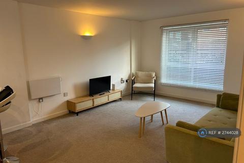 2 bedroom flat to rent, Alpha House, Northampton, NN1