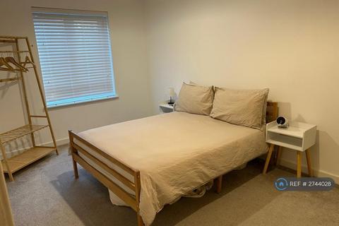 2 bedroom flat to rent, Alpha House, Northampton, NN1
