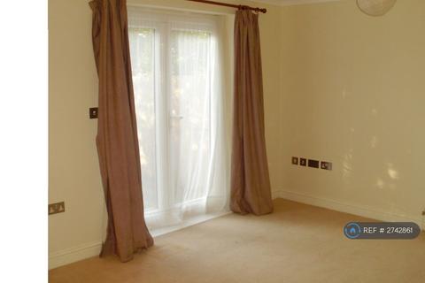 1 bedroom flat to rent, Hexham Gardens, Northolt, UB5