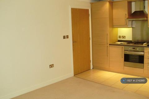 1 bedroom flat to rent, Hexham Gardens, Northolt, UB5