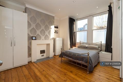 1 bedroom flat to rent, Charlton Road, London, SE3
